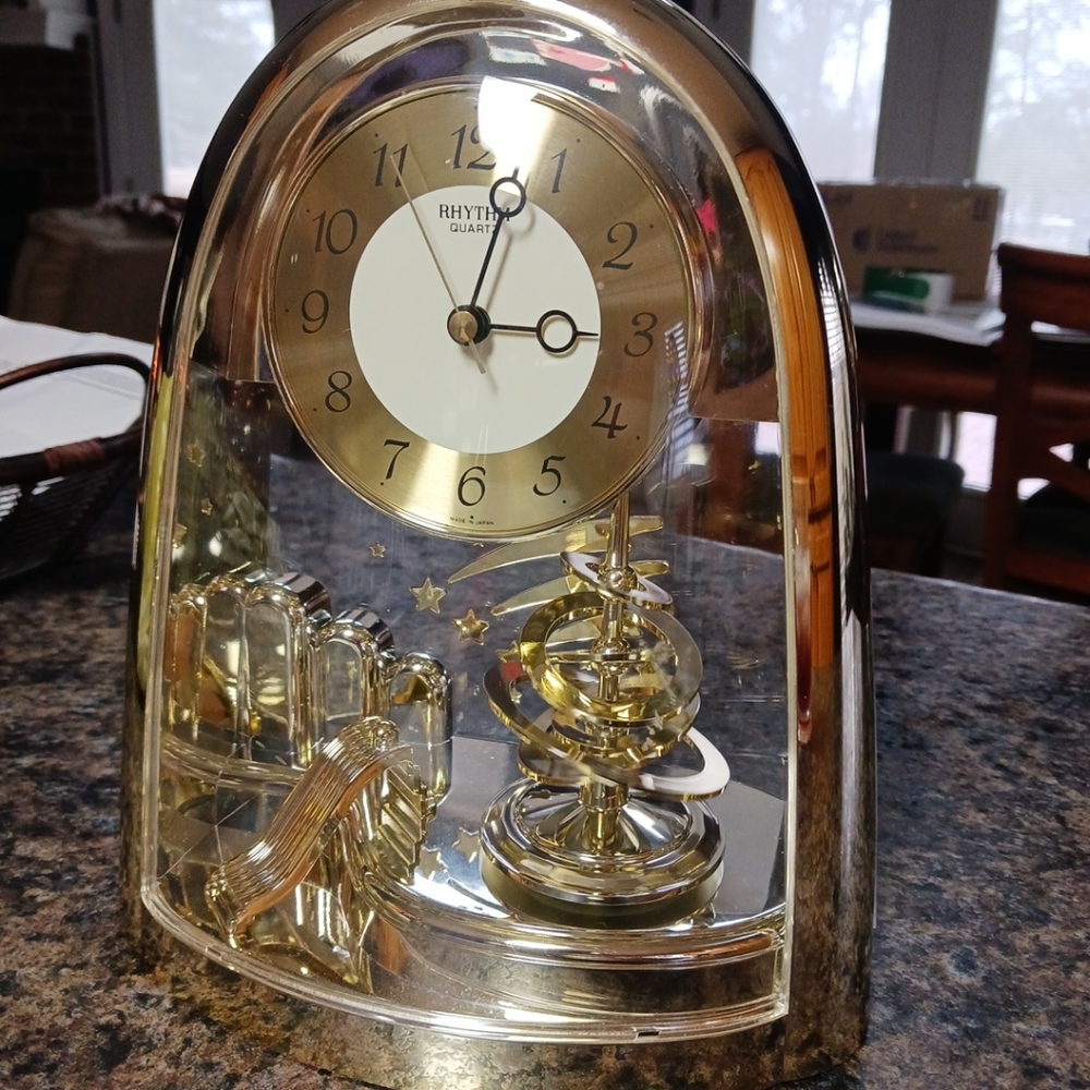 Rythym Rotary  Pendulum table clock